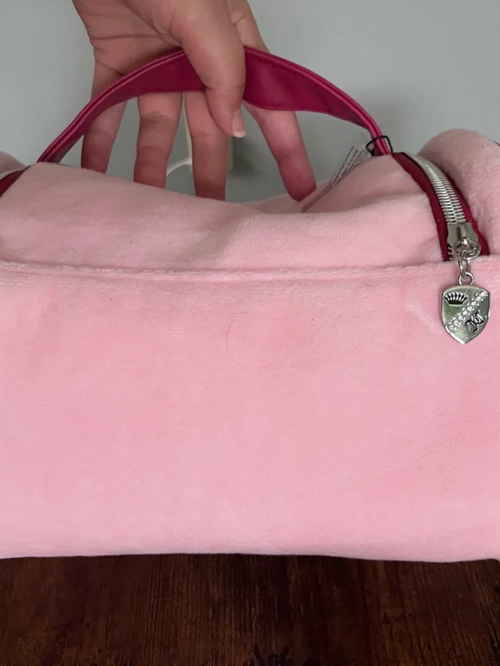 Juicy Couture Pink Plush Embroidered 'Juicy' Cosmetic Bag with Crystal Accents - Picture 3 of 5